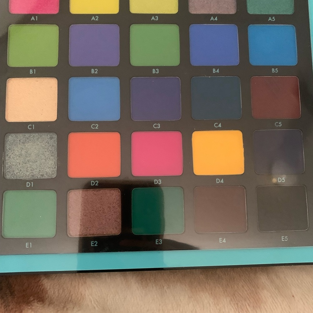 Anastasia ABH Norvina Pro Pigment Vol. 2 Eye Shadow Palette New In Box - Picture 3 of 9